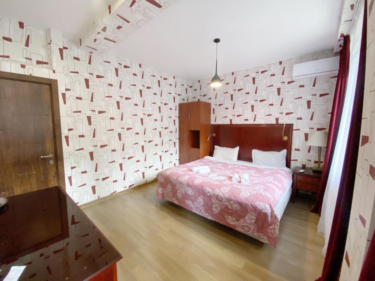 Tbilisi Central Hotel Екстериор снимка