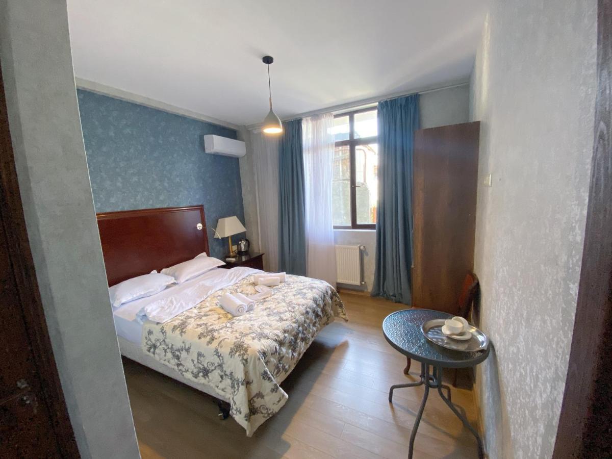 Tbilisi Central Hotel Екстериор снимка