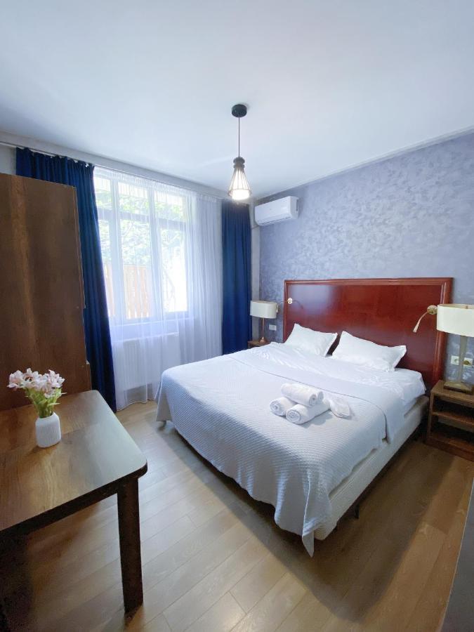 Tbilisi Central Hotel Екстериор снимка