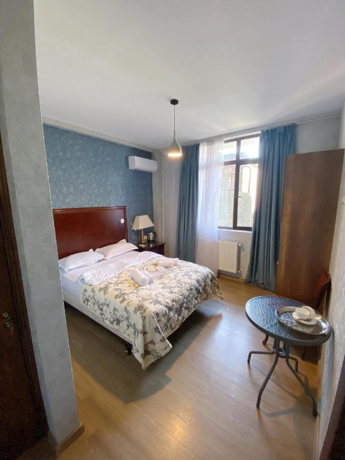 Tbilisi Central Hotel Екстериор снимка